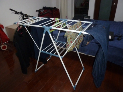 196 Clothes rack