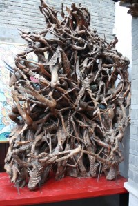 336 Tree root carving