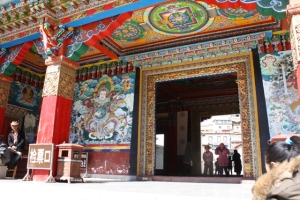 0663 Monastery entrance